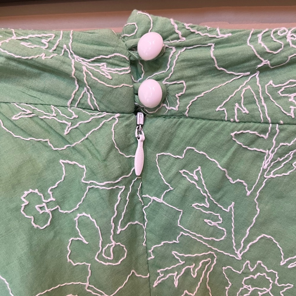 Women’s skirt, Talbots, size 14, light green with white threaded embroidery - Picture 8 of 8